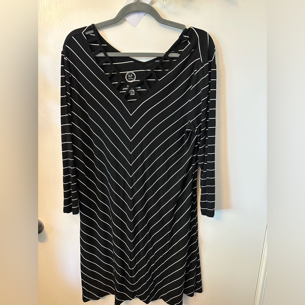 (A6)Maurices | Vneck Striped Tshirt Dress